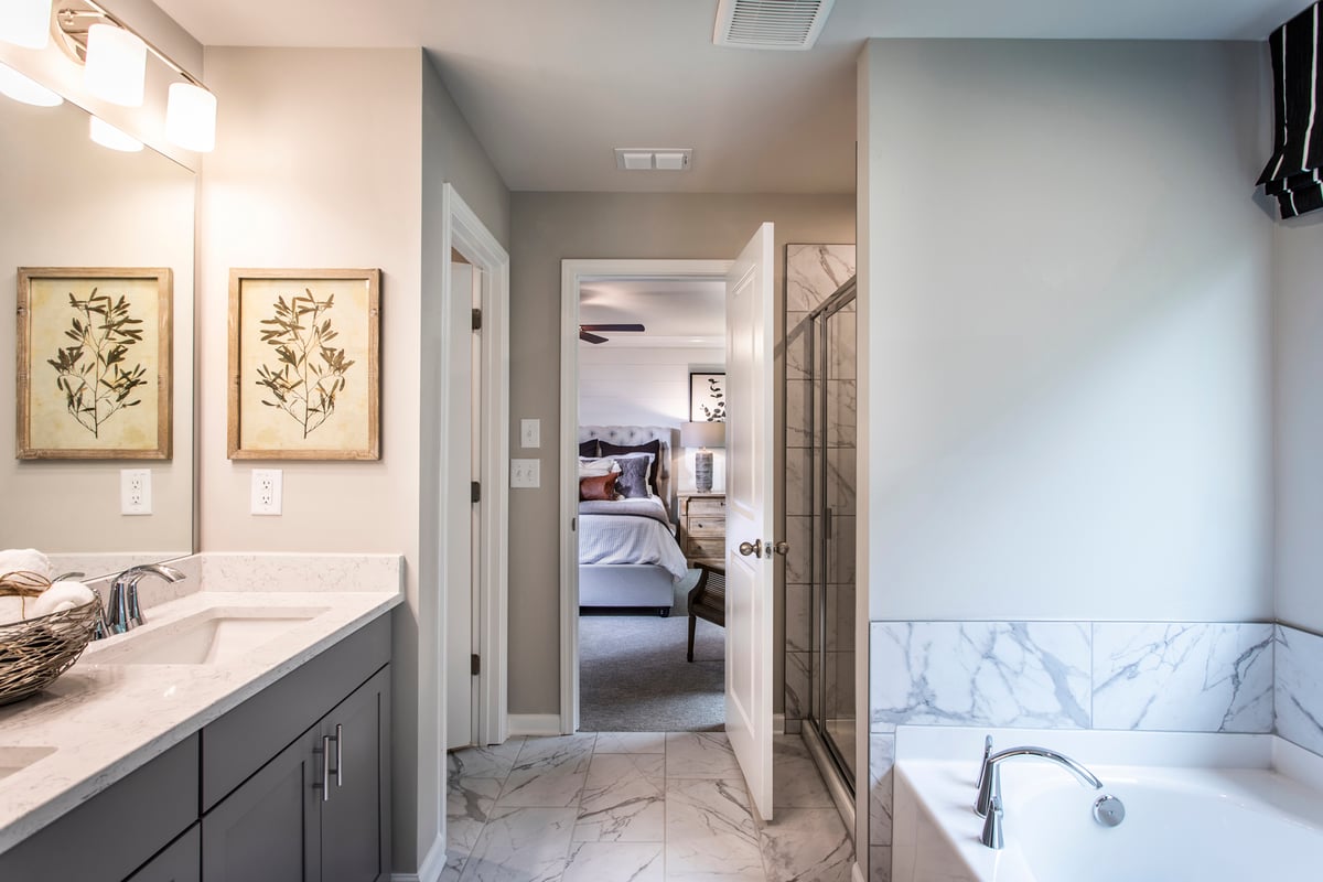 Jasper II Primary Bath