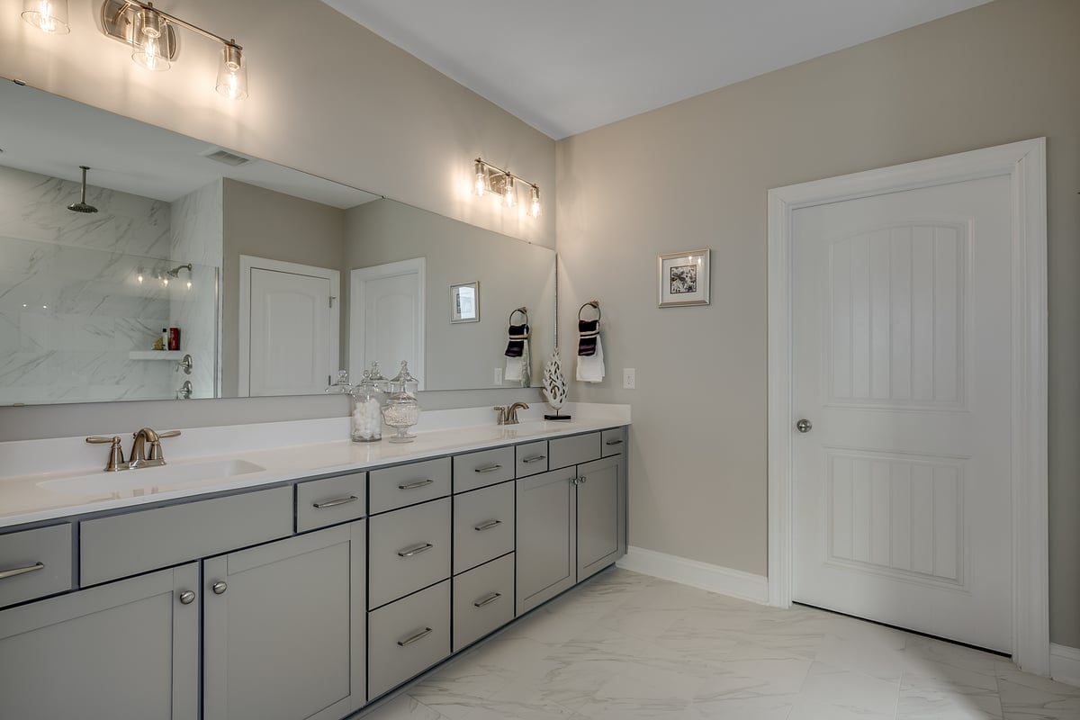 Mulberry Primary Bathroom Vanity